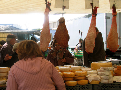 Queijos e enchidos